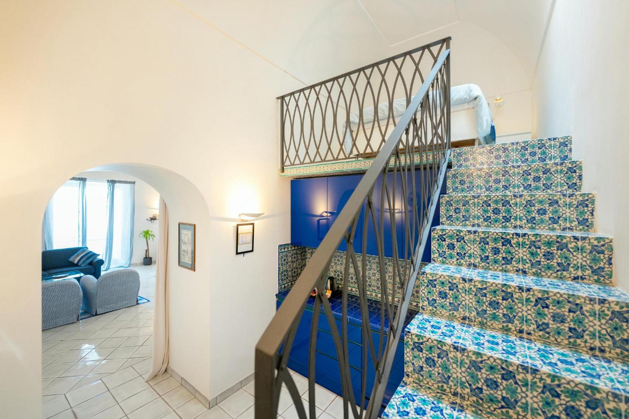 Suite Palazzo Capri - Seaview Dış mekan fotoğraf